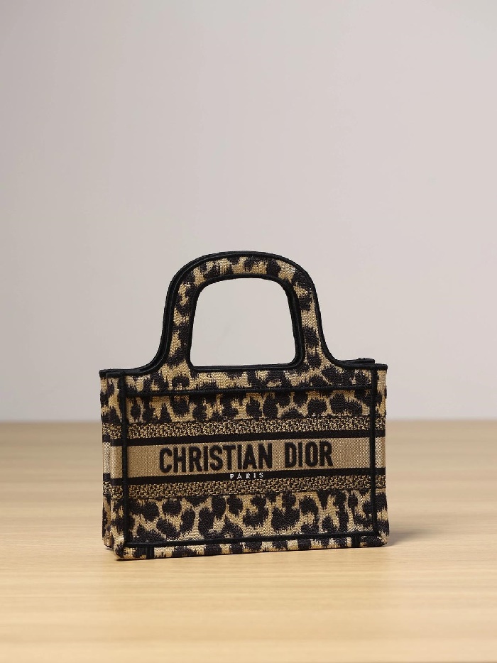 8ca0fe5f4e094a59a732bd5052a944b8_1724903294_2943.jpg 8ca0fe5f4e094a59a732bd5052a944b8_1724903294_2943.jpg