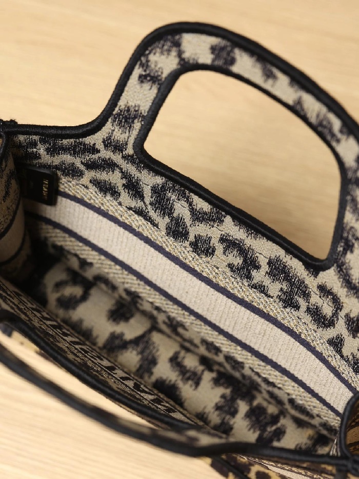 8ca0fe5f4e094a59a732bd5052a944b8_1724903295_9848.jpg 8ca0fe5f4e094a59a732bd5052a944b8_1724903295_9848.jpg