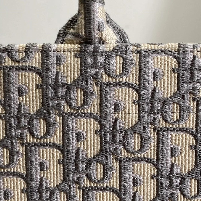 ae1e4137083b036b816774f6fd352252_1724908139_0553.jpg ae1e4137083b036b816774f6fd352252_1724908139_0553.jpg