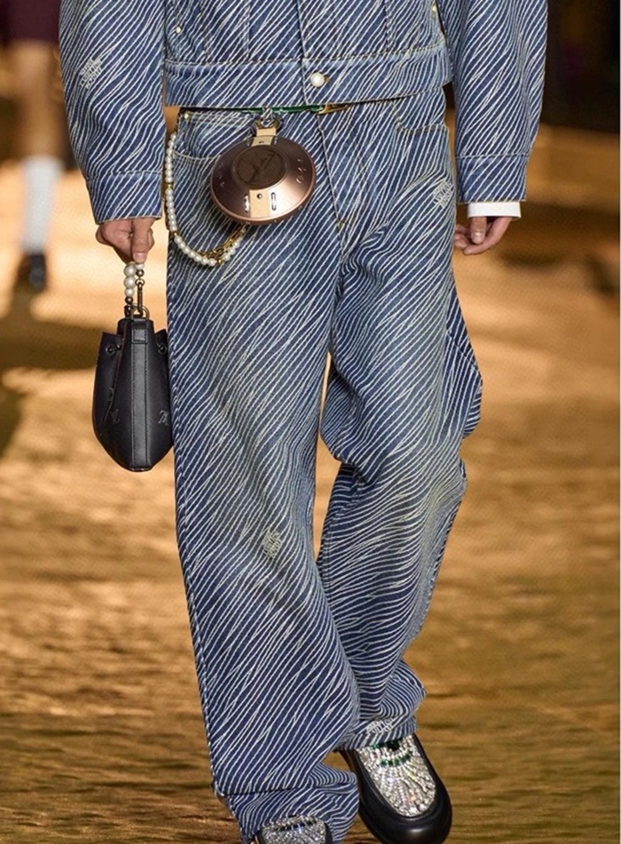 370f6b6d61fc459dfde5ca2dcd1e1dbe_1727761941_7108.JPG 370f6b6d61fc459dfde5ca2dcd1e1dbe_1727761941_7108.JPG