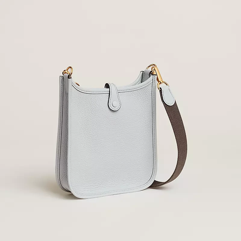 evelyne-16-amazone-백--069426CCCW-worn-5-0-0-800-800_g.webp
