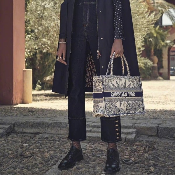 ❤디올 남/녀 네이비 북토트 - Dior Unisex Navy Book Tote - di179x