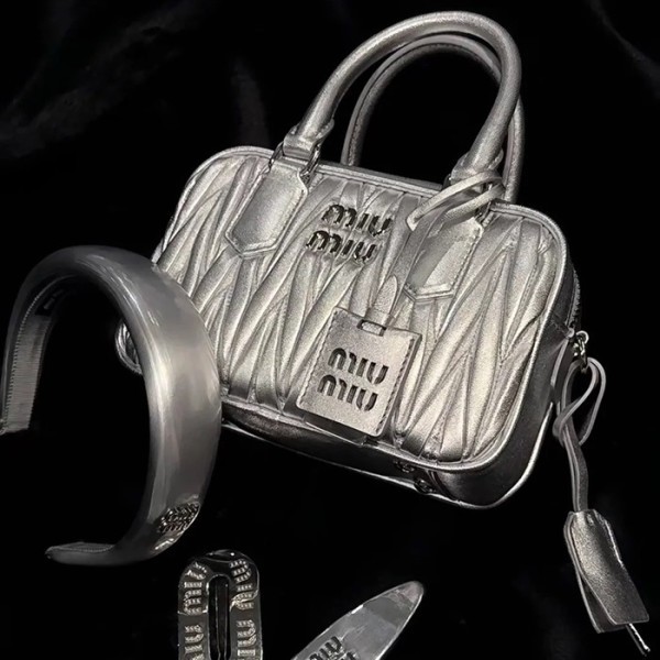 ❤미우미우 여성 실버 토트백 - Miumiu Womens Silver Tote Bag - miu279x