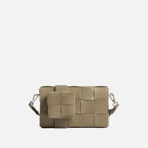 ❤보테가베네타 남/녀 베르사타일 스트랩 카세트 【매장-410만원대】 - Bottega Veneta Unisex Khaki Cross Bag - bv127x