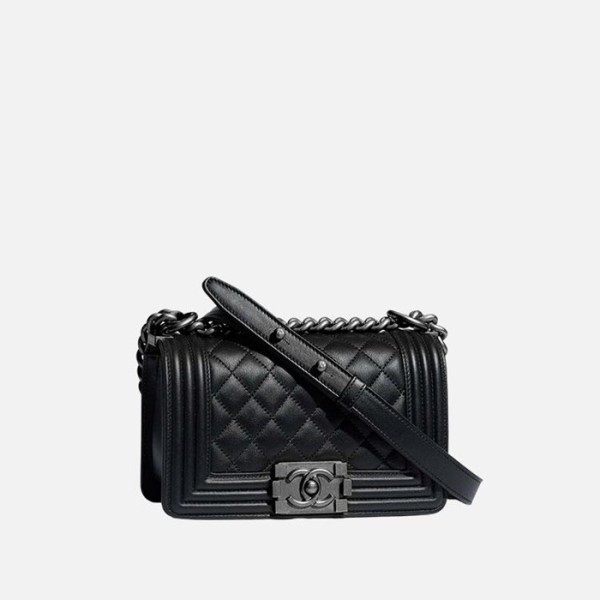 ❤샤넬 여성 카프스킨 보이백 은장 【매장-1000만원대】 - Chanel Womens Black Boy Bag - ch506x