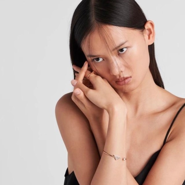 ❤프라다 여성 골드 팔찌 - Prada Womens Gold Bangle - acc672x