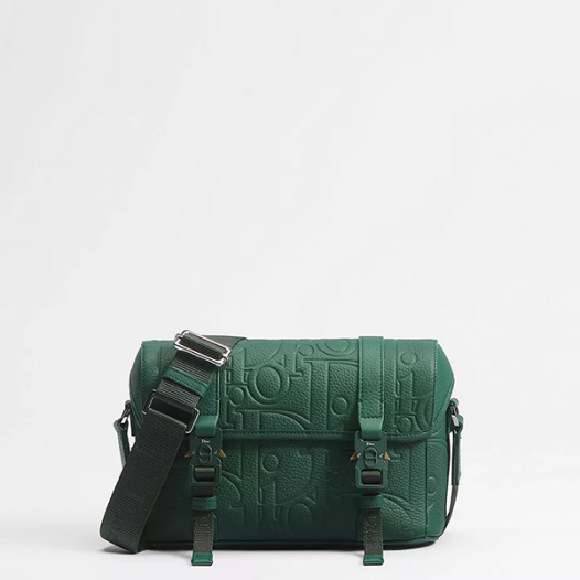 디올 남성 히트 더 로드 플랩 스트랩백 - Dior Mens Hit the Road Flap Strap Bag