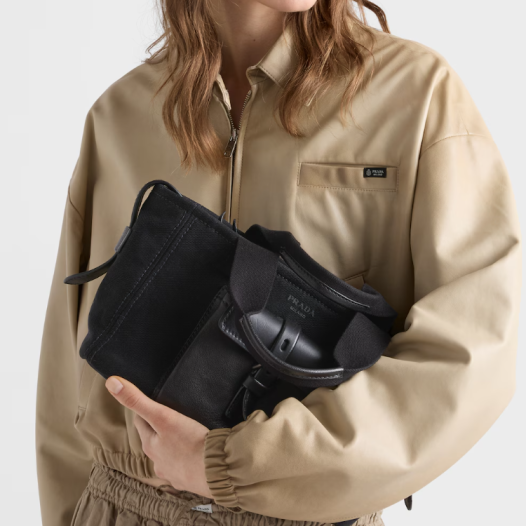 프라다 루트 미디엄 캔버스 및 가죽 토트 백 - Prada Route Medium Leather Tote Bag