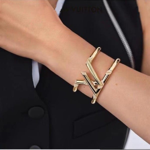 ❤루이비통 여성 골드 팔찌 - Louis vuitton Womens Gold Bangle - acc1613x