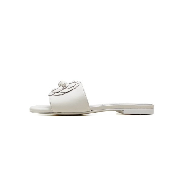 ❤샤넬 여성 까멜리아 화이트 뮬 - Chanel Womens White Slippers - chs352x