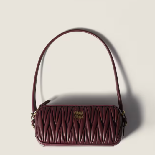 미우미우 여성 마테라쎄 나파 가죽 파우치 - Miumiu Womens Matelasse Nappa Leather Pouch