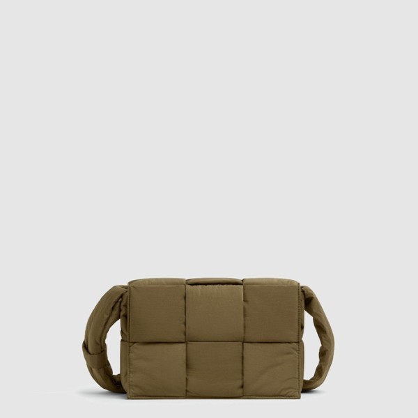 ❤보테가베네타 남/녀 스몰 패디드 테크 카세트 - Bottega veneta Unisex Small Padded Tech Cassette - bvb14662x