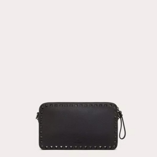 발렌티노 남성 락스터드 크로스바디 백 블랙 Valentino Bag