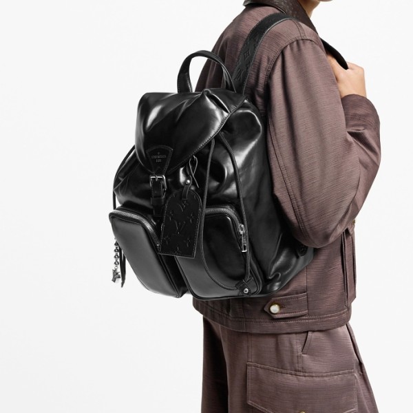 루이비통 몽수리 카고 백팩 M13983 Louis vuitton Mens Montsouris Cargo Backpack-블랙