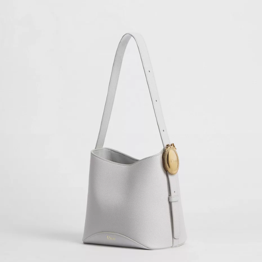 디올 여성 메달리옹 버킷 백 스몰 - Dior Médaillon bucket bag Small-화이트